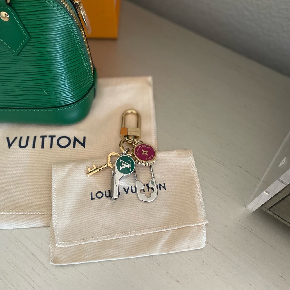 Louis Vuitton Alma Mini LV&I Epi Leather - Picture 9 of 14